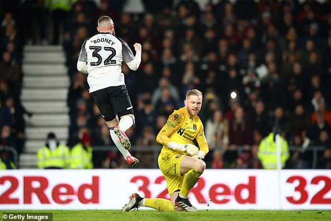 Rooney tiếp tục "nổ súng" trong màu Derby County