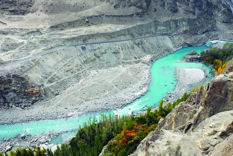 Karakoram chạy dọc theo dòng sông Hunza - Góc nhìn từ pháo đài Baltis.