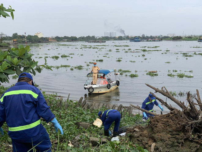 Lực lượng chức năng tại hiện trường.