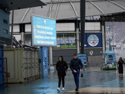 Bóng đá - Trận đấu Man City - West Ham bị hoãn: Pep Guardiola càng khổ vì bão lớn