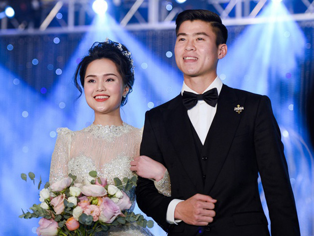 Váy cưới của Quỳnh Anh - vợ Duy Mạnh tốn tiền tỷ, đắt nhất hội vợ cầu thủ