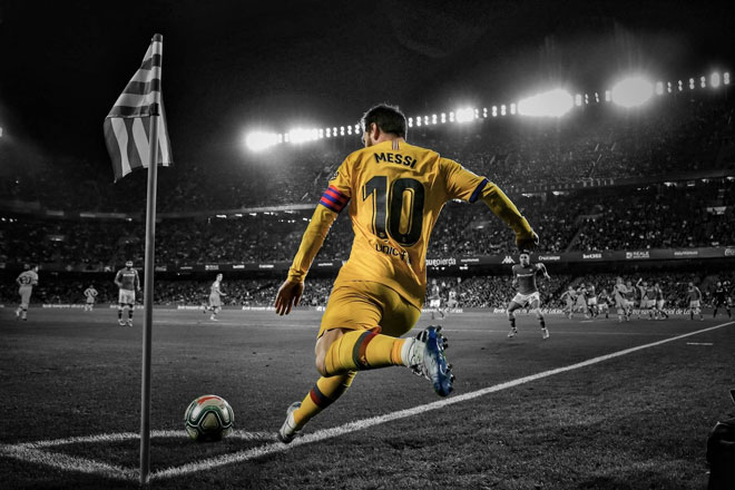 Messi lại sắm vai người hùng của Barcelona