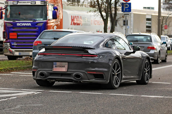 Porsche 911 Turbo S 2020 chạy thử trên phố, dự kiến trình làng vào tháng sau - 3