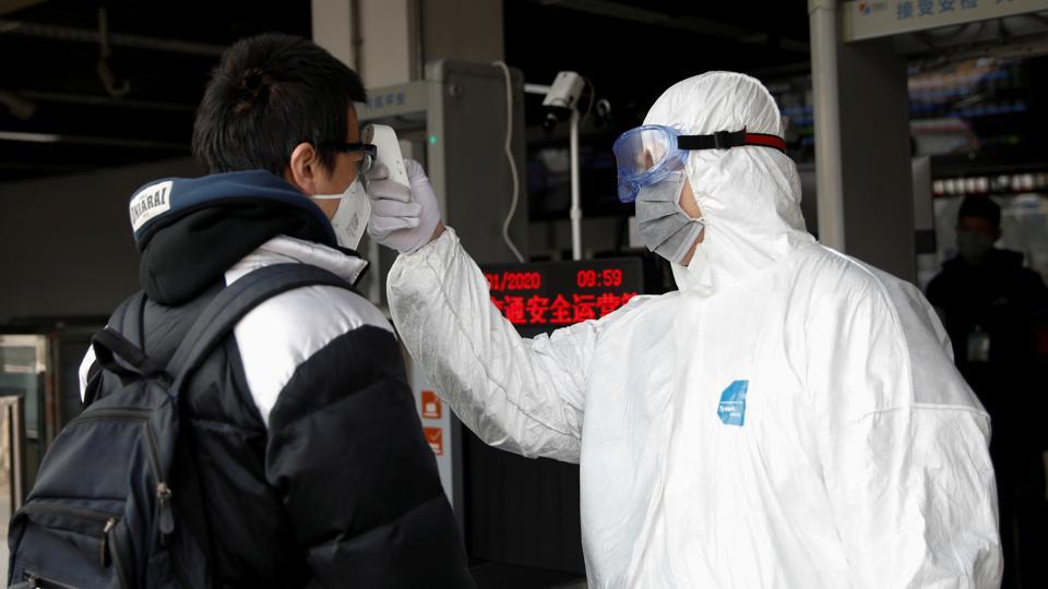 Những người có dấu hiệu nhiễ m virus Corona ở Hồ Bắc, Trung Quốc&nbsp;giờ đây sẽ được nhập viện ngay lập tức, không cần chờ kết quả xét nghiệm.