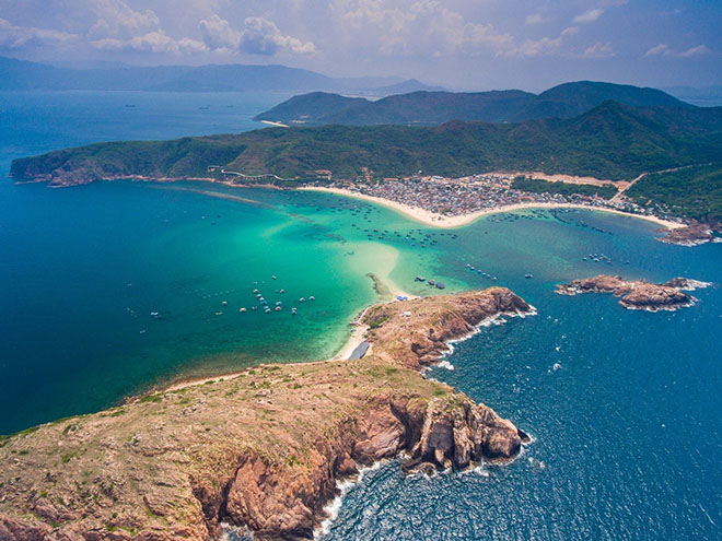 Quy Nhơn đang nổi lên là thiên đường nghỉ dưỡng mới nhờ được đầu tư hạ tầng giao thông hiện đại