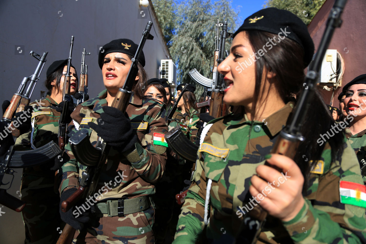 Các nữ binh sĩ người Kurd. Ảnh: Shutterstock