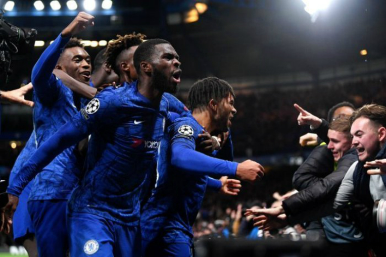 Chelsea đại chiến MU: Rực lửa Stamford Bridge, sôi sục vì giấc mơ Top 4 - 4