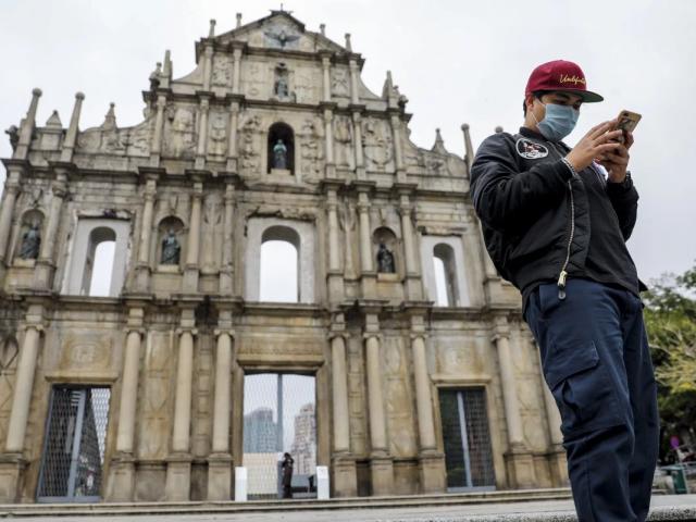 Macau ”chơi lớn”, phát 247 triệu USD cho dân mua sắm chống dịch