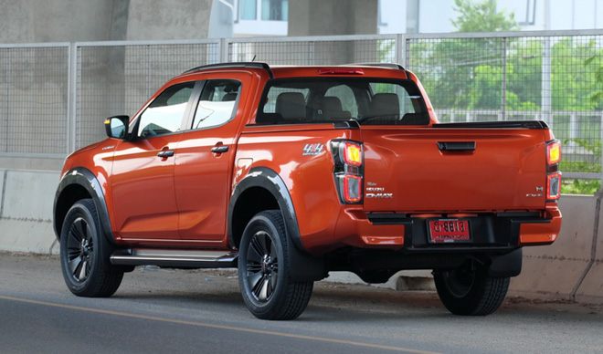 Isuzu D-Max thế hệ mới lột xác về ngoại hình, đạt chuẩn mức an toàn 5 sao - 3