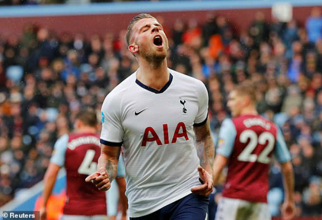 Alderweireld ghi bàn cho cả Aston Villa và Tottenham Hotspur