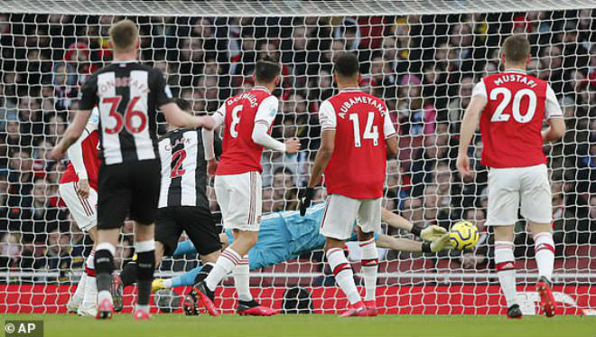 Trực tiếp bóng đá Arsenal - Newcastle: Bàn thắng liên tiếp cuối trận (Hết giờ) - 2