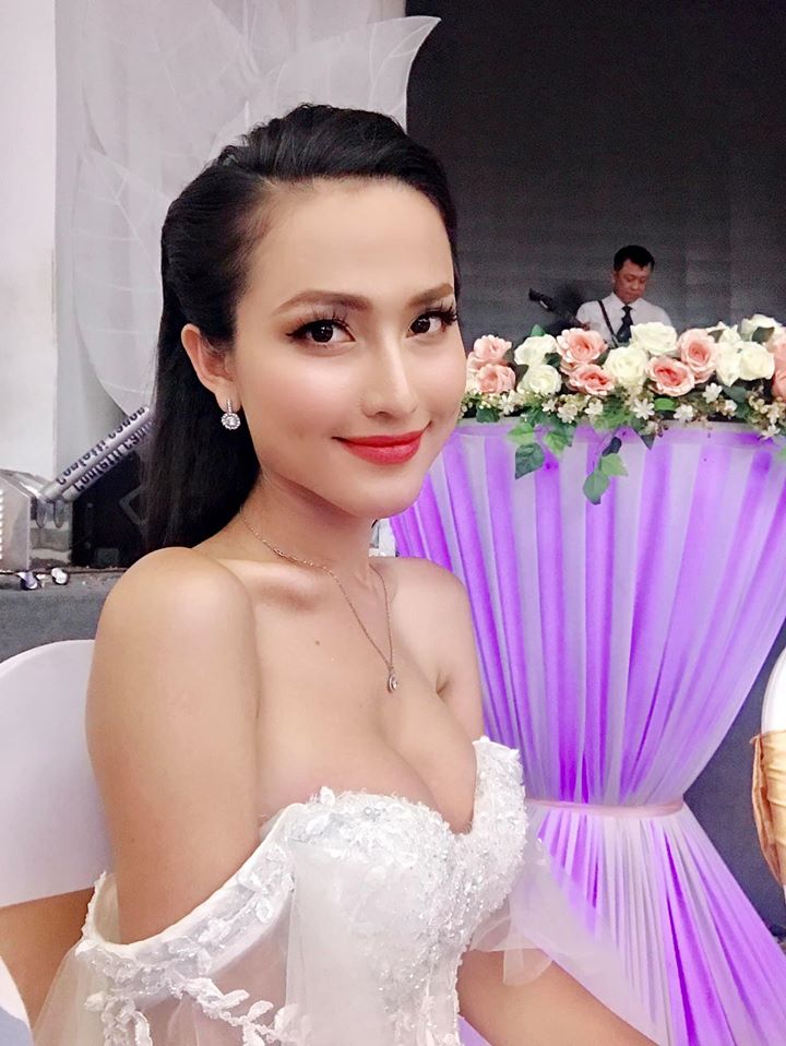 Hoài Sa là Hoa hậu chuyển giới đầu tiên của Việt Nam. Năm 2015, cô đăng quang cuộc thi Miss Beauty 2015 - cuộc thi sắc đẹp có quy mô hoành tráng nhất dành người chuyển giới nữ ở Việt Nam. Song, phải đến đầu năm 2018 khán giả mới biết đến Hoài Sa nhiều hơn khi tham gia tranh tài ở cuộc thi The Voice 2018.