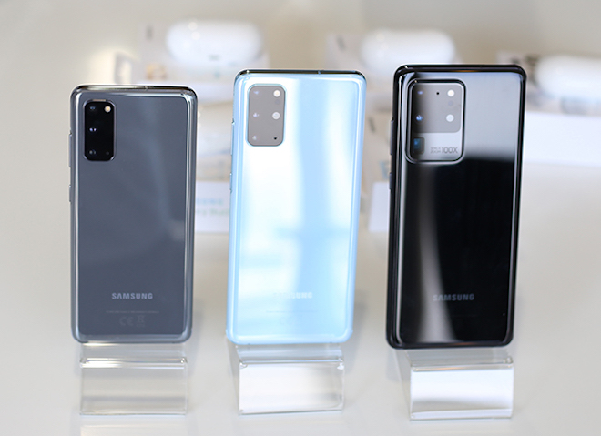 Bộ ba sản phẩm thuộc Samsung Galaxy S20