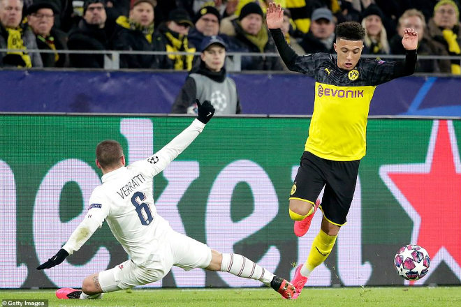 Jadon Sancho nỗ lực đột phá