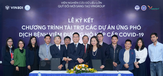 Sáng ngày 20/2, Tập đoàn Vingroup đã chính thức ký kết tài trợ tổng kinh phí 20 tỷ đồng cho 3 dự án nghiên cứu ứng phó nhanh với dịch viêm đường hô hấp cấp do chủng mới của virus corona (COVID-19)