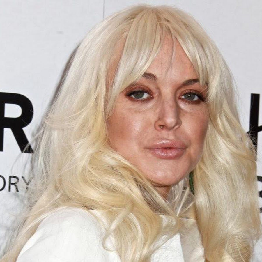 Lindsay Lohan già nua như một bà lão 50 tuổi.&nbsp;