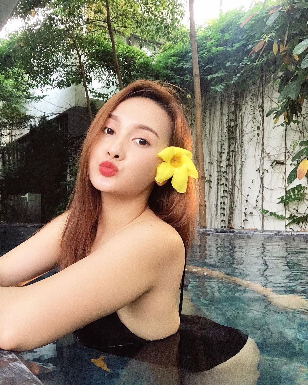 Tắm bia là phương pháp Bảo Thanh đã áp dụng từ lâu và cảm thấy hiệu quả với làn da của cô.