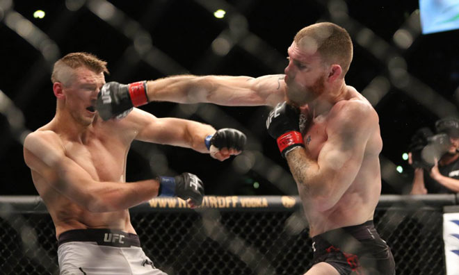 Trận đấu kéo dài 25 phút hay nhất đêm tại UFC 168