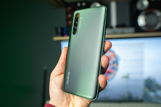 Realme ra mắt siêu sát thủ smartphone 5G, giá gây choáng vì “quá rẻ” - 1