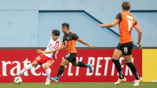 TP. HCM vượt khó để thắng xứng đáng trước đội chủ nhà Hougang United