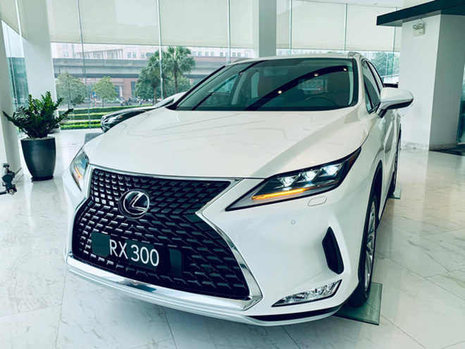 Cận cảnh Lexus RX300 2020 vừa về Việt Nam, giá từ 3,18 tỷ đồng - 1