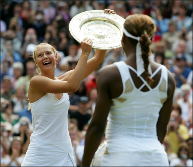 Chiến thắng thuyết phục 6-1, 6-4 trước cô em nhà Williams ở trận chung kết đơn nữ Wimbledon cách đây 16 năm không chỉ giúp Sharapova biến hạt giống số 1 người Mỹ thành cựu vô địch mà còn giúp cô lần đầu tiên lọt vào top 10 trên BXH WTA.
