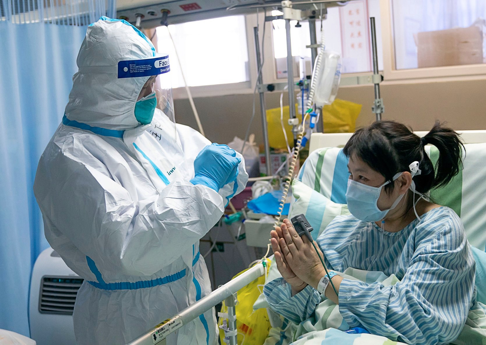 Bên trong bệnh viện điều trị cho người nhiễm virus Coron tại Trung Quốc (ảnh: Xinhua)