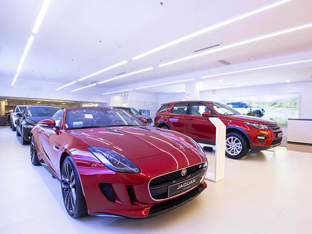 Jaguar Land Rover ra mắt thêm không gian trưng bày xe tại TP.HCM