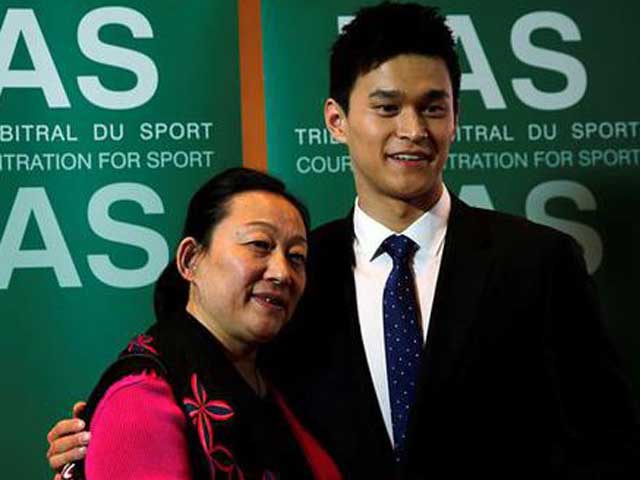 Hai mẹ con Sun Yang