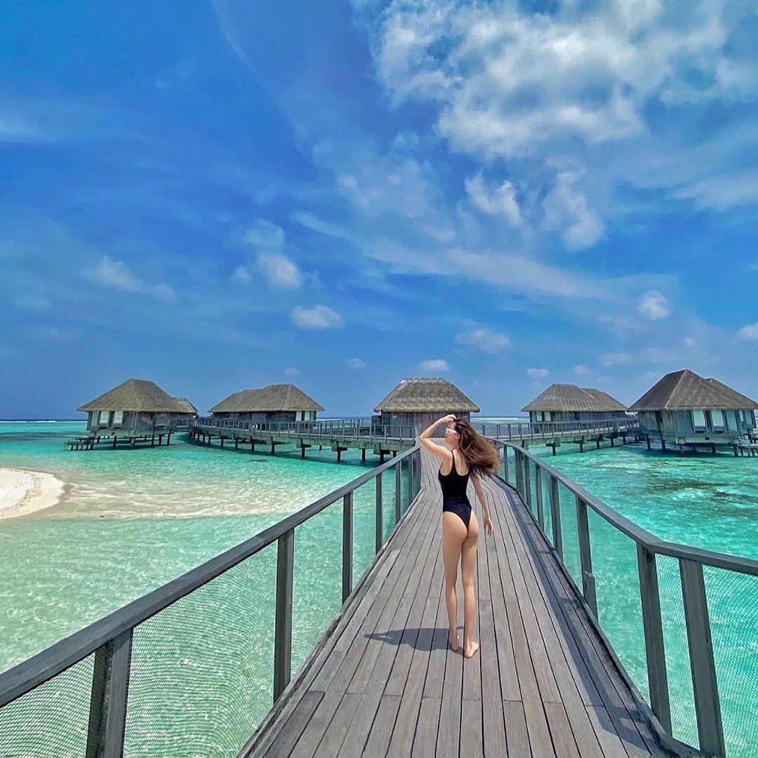 Hồ Ngọc Hà đăng ảnh mặc mokini trong chuyến du lịch đến Maldives.