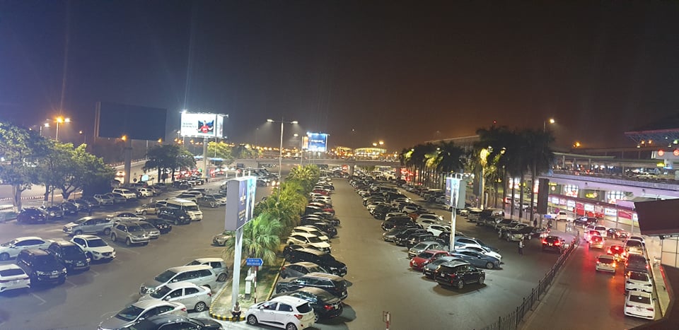 Sân bay Nội Bài luôn trong tình trạng quá tải