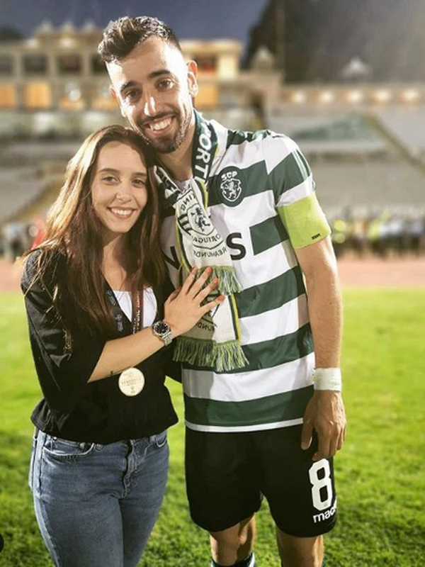 Bruno Fernandes thăng hoa ở MU: Người mang trong mình dòng máu “Quỷ đỏ” - 6