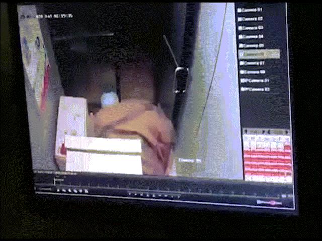 Trộm đánh cắp cây ATM như trong phim