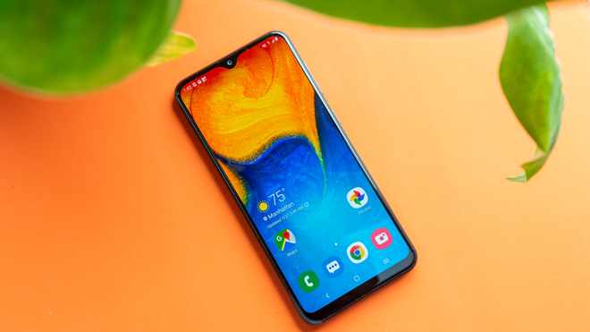 Galaxy A20 năm ngoái.