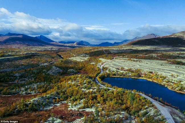 Khu bảo tồn thiên nhiên Dørålen ở Hedmark là địa điểm ngắm cảnh lý tưởng vào mùa thu.
