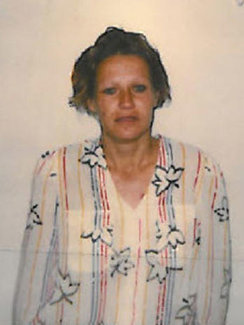 Nạn nhân Julie McGhee