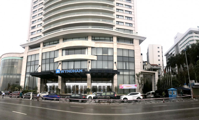 Phong tỏa toàn diện khách sạn Wyndham