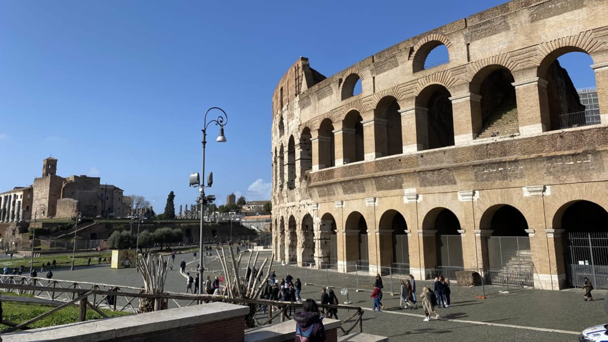 Italia: Hàng loạt danh thắng tại Rome “vắng như chùa bà đanh” vì dịch Covid-19 - 4