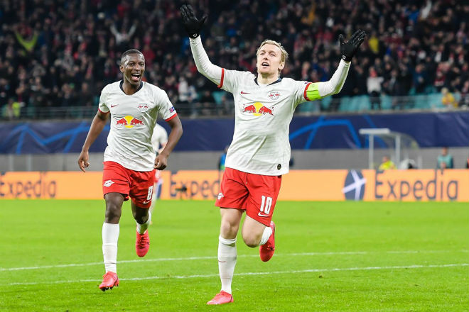 Phút 87,&nbsp;Emil Forsberg hoàn tất chiến thắng tưng bừng 3-0 cho đại diện Bundesliga