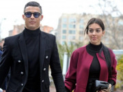 Bóng đá - Ronaldo khỏe như lực sỹ tránh dịch Covid-19, dẫn mỹ nhân đi đâu?