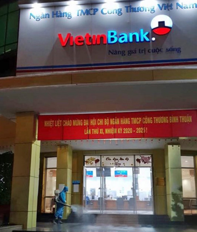 Xịt thuốc khử trùng Viettinbank Bình Thuận.&nbsp;