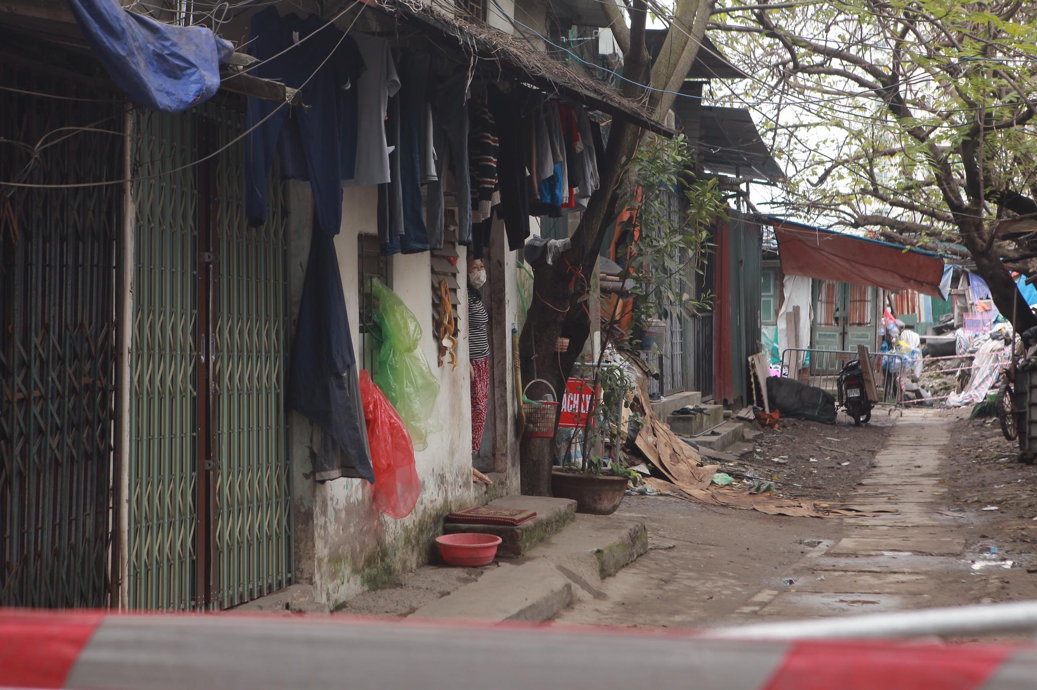 Bên trong khu vực cách ly.