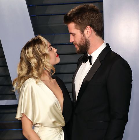 Miley Cyrus và&nbsp;Liam Hemsworth chia tay sau 7 tháng kết hôn.