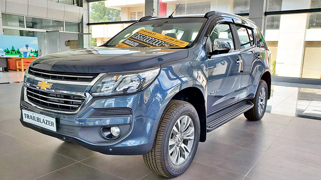 Chevrolet Trailblazer LTZ giảm giá gần 400 triệu - 1