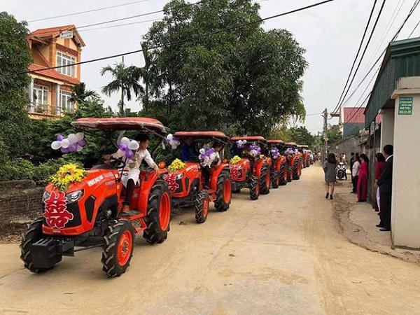 Màn rước dâu độc - lạ bằng xe tự chế, người xung phong đi đầu mới thu hút hơn cả - 7