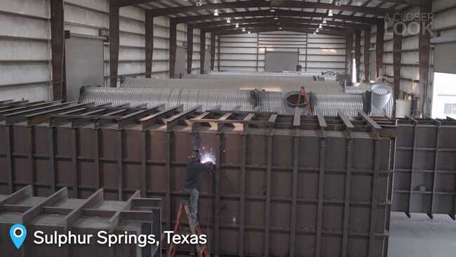 Atlas Survival Shelters, một công ty từ Sulphur Springs, Texas, đã chế tạo các boongke có thể có giá lên tới 1 triệu đô la kể từ năm 2011.