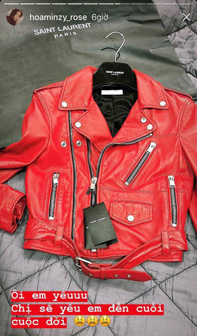 Chiếc áo khoác da đắt đỏ đến từ thương hiệu Saint Laurent có giá khoảng 120 triệu đồng được Hòa Minzy sắm ngay tức khắc.
