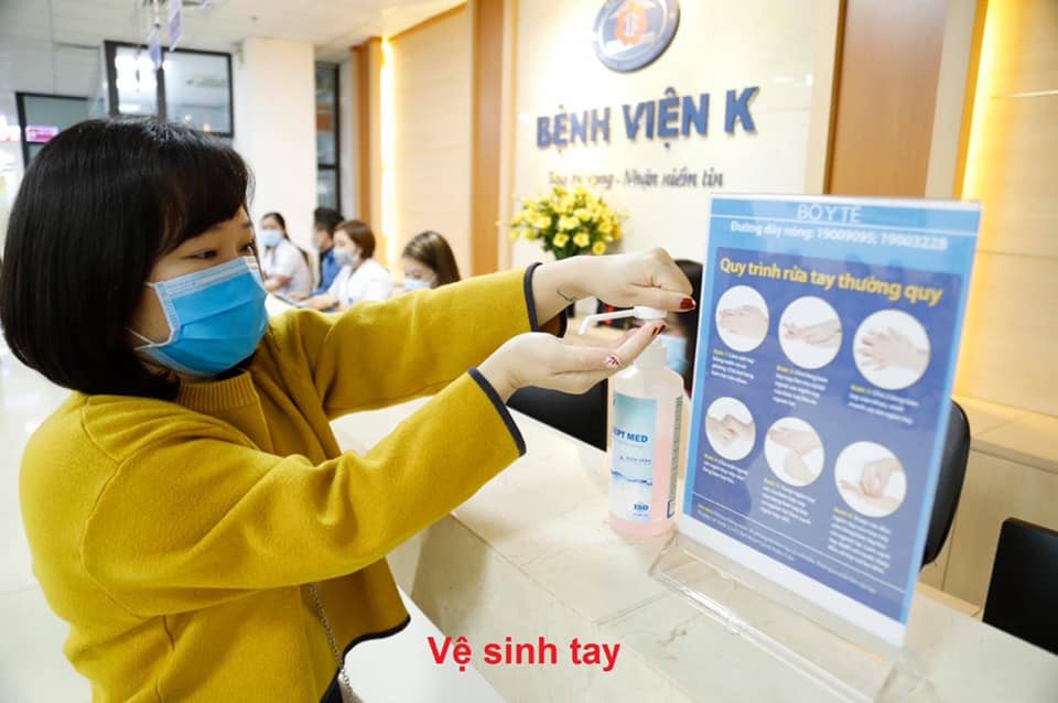 Vệ sinh tay thường xuyên để phòng dịch Covid-10.&nbsp;