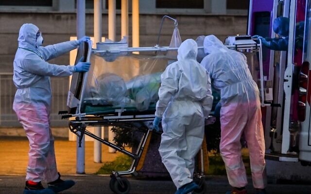 Italia tiếp tục thông báo số ca nhiễm mới và số ca tử vong ở mức cao.