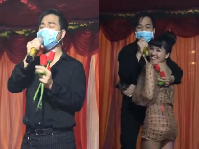 Quách Tuấn Du đeo khẩu trang khi hát tại một buổi tiệc